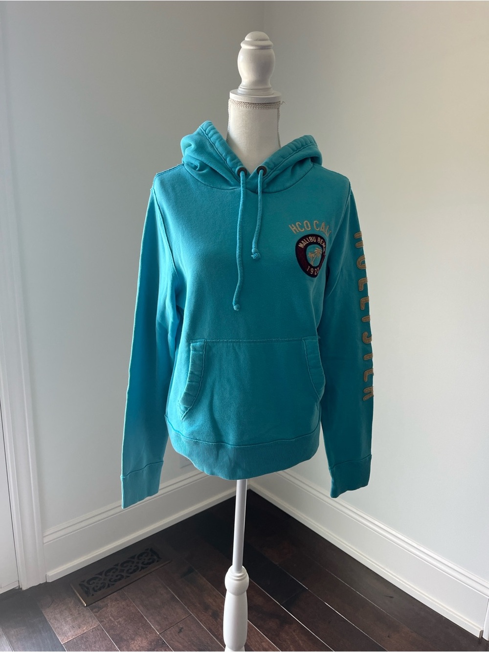 Woman’s Hollister Hooded Sweat Shirt